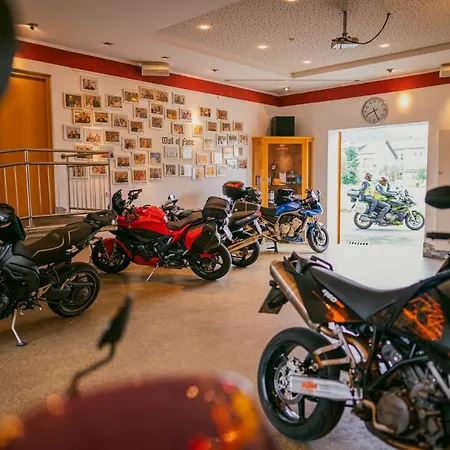 Gailtaler Hof 酒店 Kotschach-Mauthen